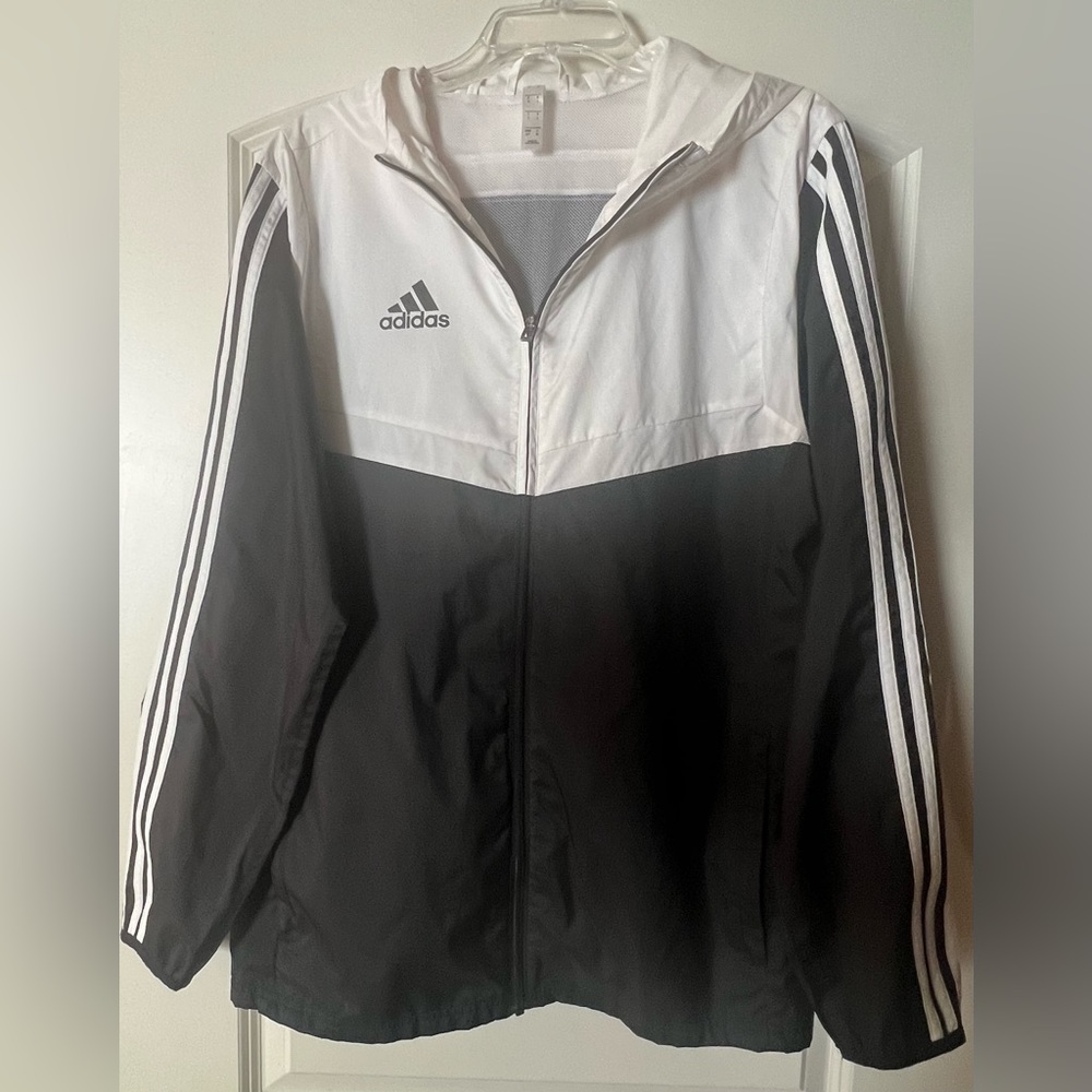 Adidas Men’s Small Tiro Lightweight~Windbreaker**EUC**Full zip jacket